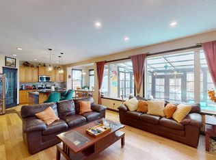 158 Royal Oak Grn NW, Calgary, AB T3G6A7