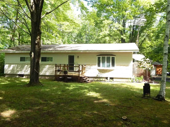1252 W Erickson Rd, Linwood, MI 48634