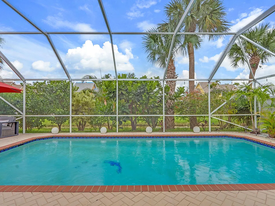 106 Siena Oaks Cir W