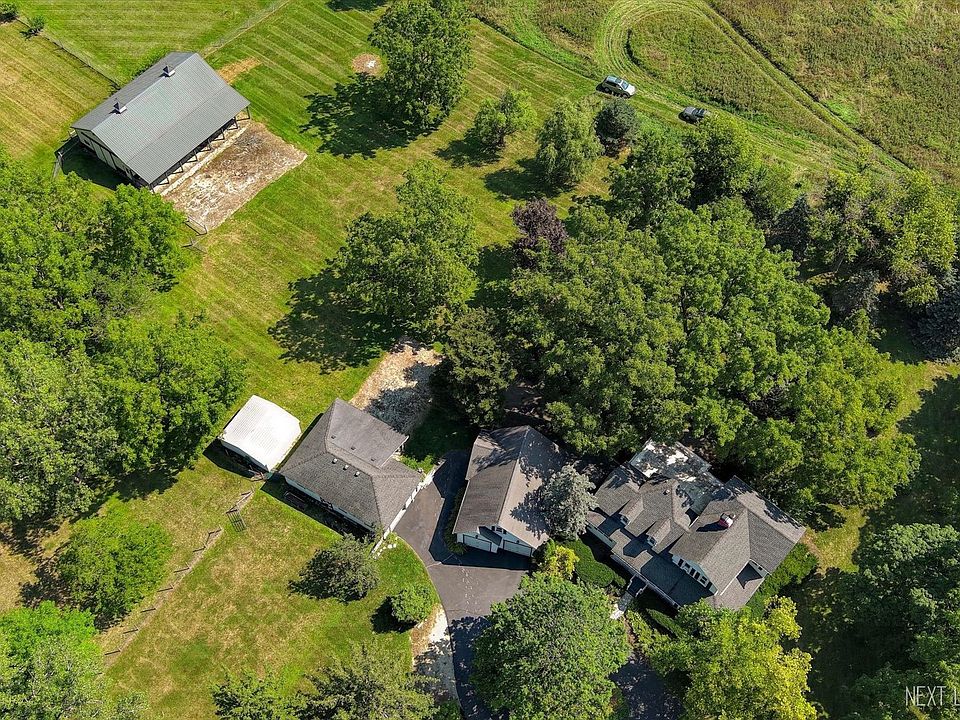 39W856 McDonald Rd, Elgin, IL 60124 | Zillow