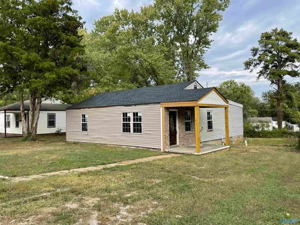916 Fairway Dr NW, Huntsville, AL 35816