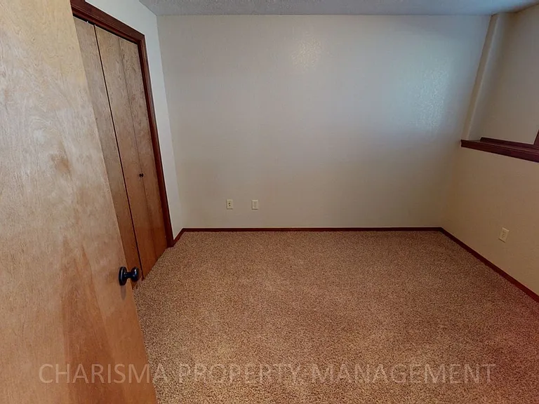 6606 E 45th St — Photo 30