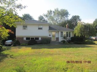 35 Terrace Ave, Nanuet, NY 10954