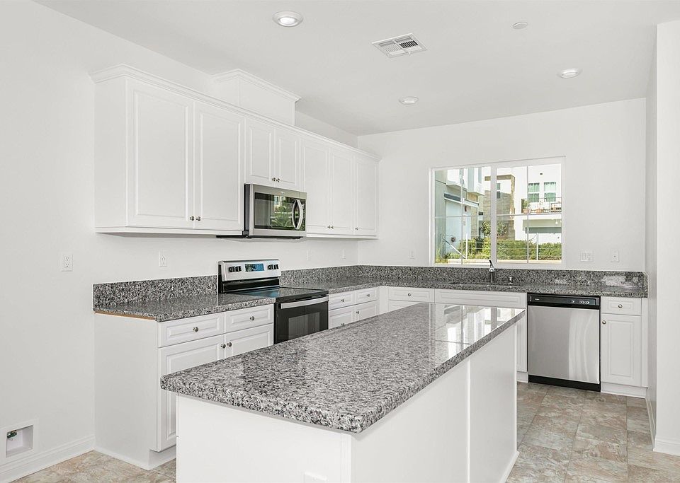 342 Fitzpatrick Rd San Marcos CA Zillow