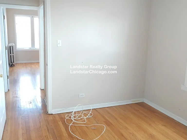 4045.5 N Mozart Ave #1E — Photo 14