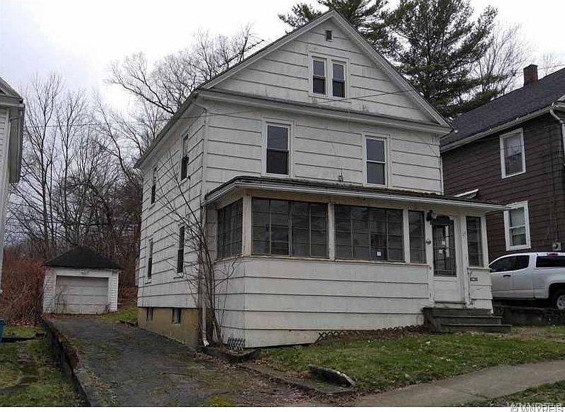 1st image of 15 Dearing Ave