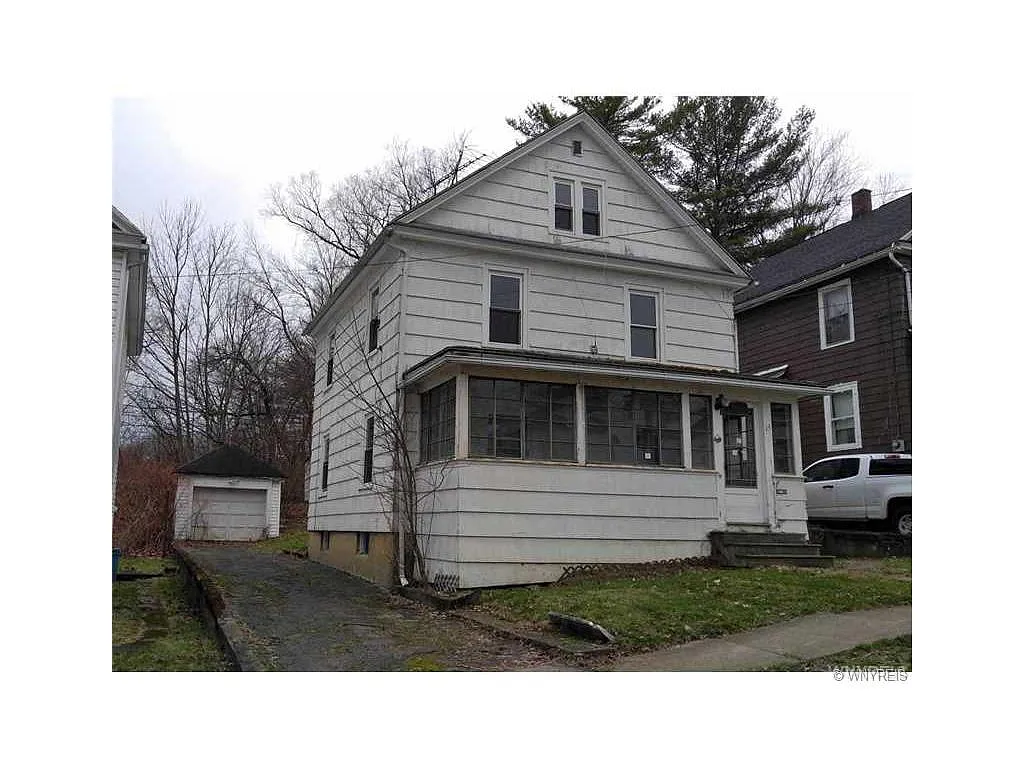 15 Dearing Ave photo 1