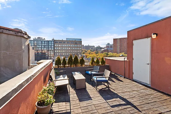 Rented by Compass | media 9