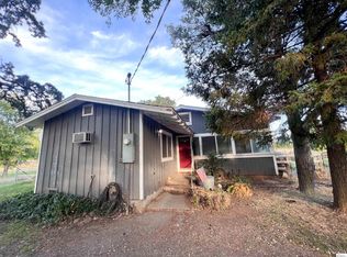 9052 Highway 99e, Los Molinos, CA 96055