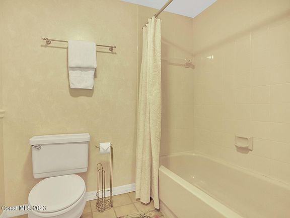 5th image of 8600 Ridgewood Ave #2206