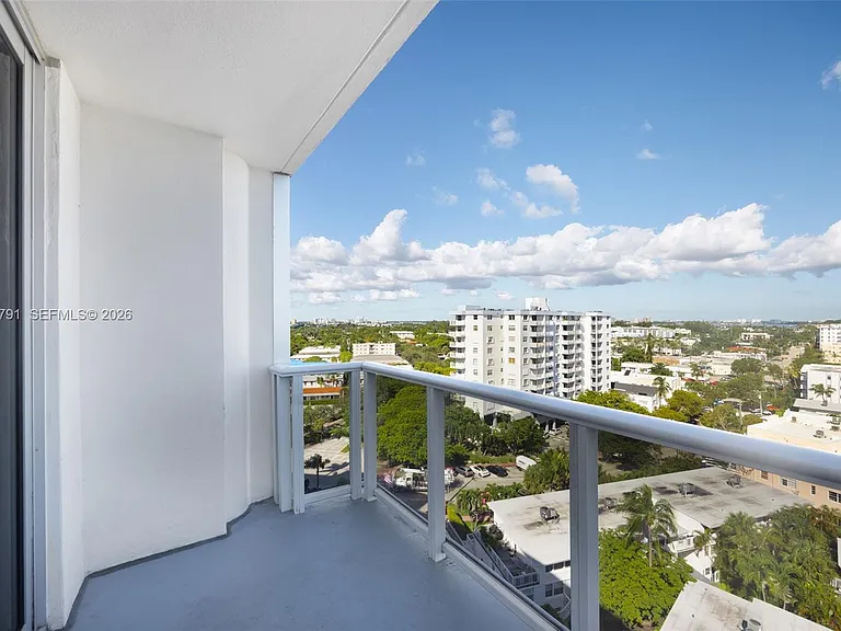900 Bay Dr #1005 — Photo 19