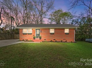 304 Aurora Blvd, Matthews, NC 28105