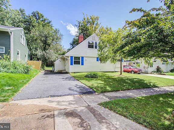 3rd image of 309 Broadwood Dr