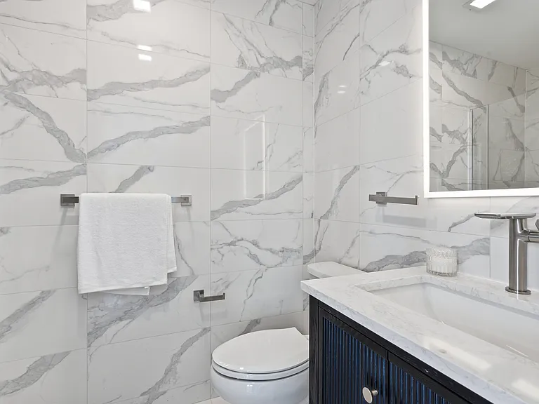 628 Summit Ave #1 — Photo 48