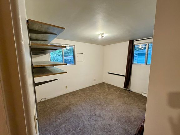 5th image of 8491 E H Ave