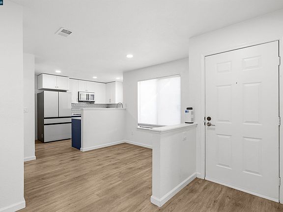 4th image of 1101 Chelsea