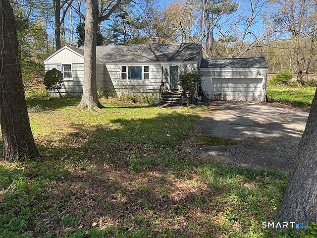 1st image of 15 Jennie Lane