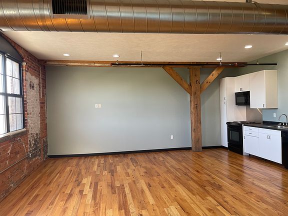 5th image of 317 S Elm St APT 326