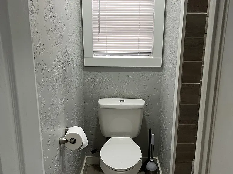 2306 NE Village Dr — Photo 15