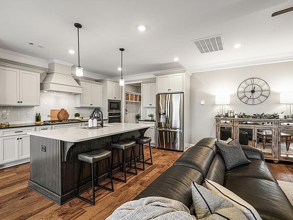 5th image of 2620 Bramblewood Ln