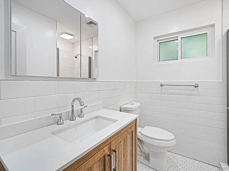 2386 New York Ave #1 — Photo 10