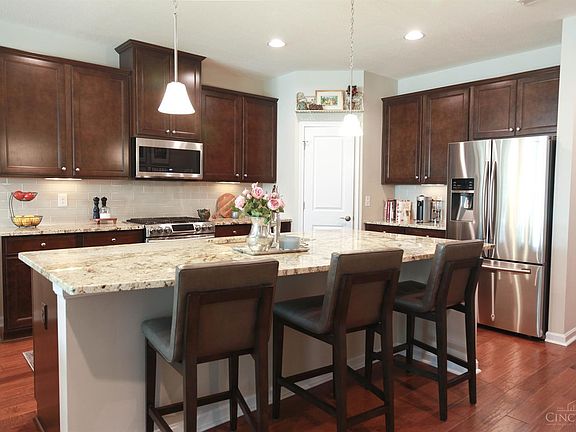 3rd image of 379 Turtle Creek Dr