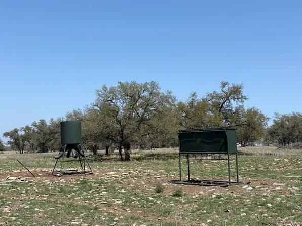 123 Fallow Dr, Kerrville, TX 78028