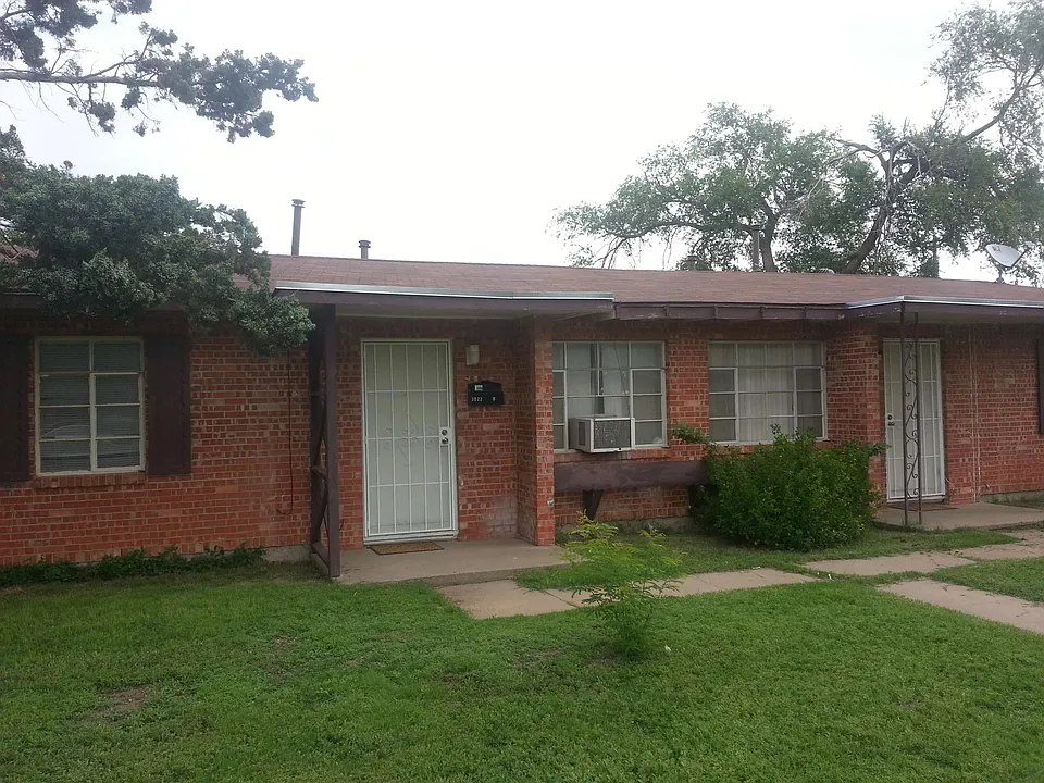 3022 Curtis Dr #B