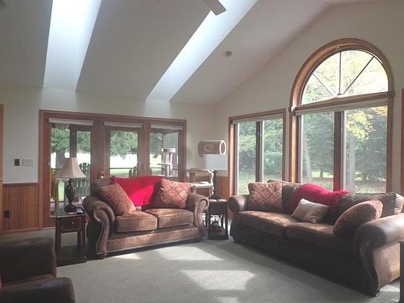 4th image of 5721 Sherwood Dr