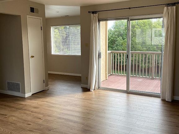 2nd image of 518 N Claremont St APT 4
