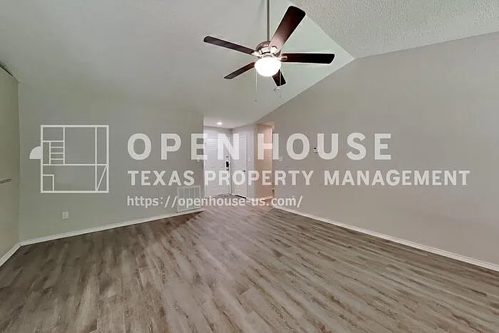 1805 Crimson Ct — Photo 3