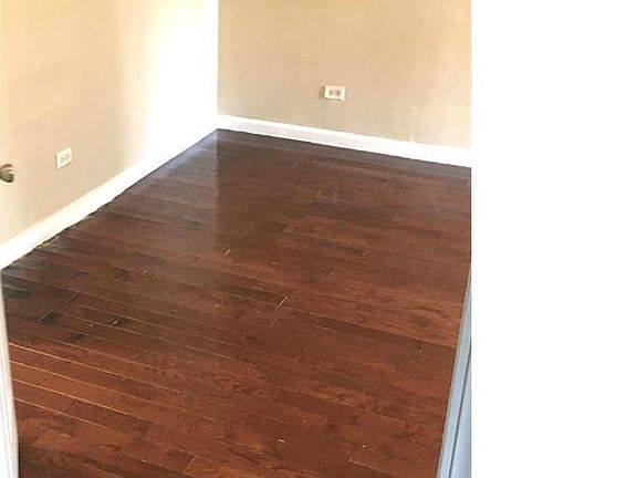 2nd image of 1123 S Sacramento Blvd #1