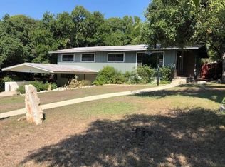 109 E Hillcrest Dr, San Marcos, TX 78666