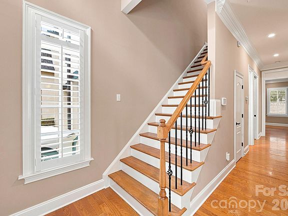 3rd image of 8813 Provence Village Ln