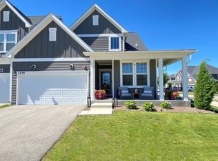 1275 Josiah Rd, Naperville, IL 60563