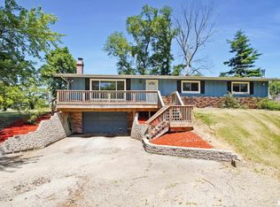 1220 N Greengold Rd, Hanna City, IL 61536