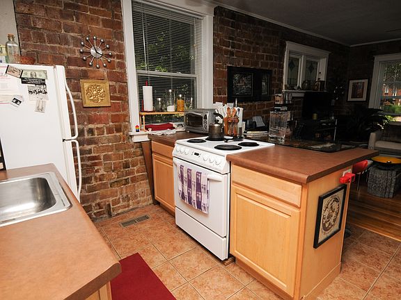 3rd image of 2130 Maury Ave APT 1S