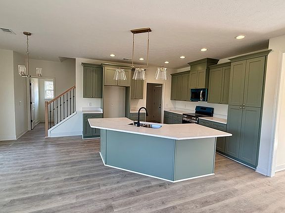 2nd image of 7343 Pine Chase Dr