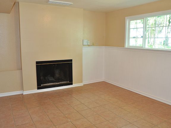3rd image of 11121 156th Pl NE