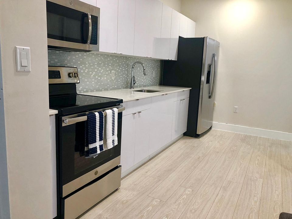 1st image of 6918 Bay Dr APT 3