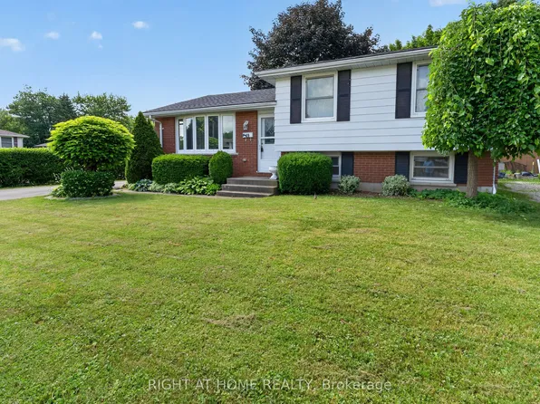 49 Locke Ave, Saint Thomas, ON N5P 3Y4