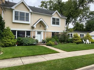 2502 Oak Ave, Northbrook, IL 60062