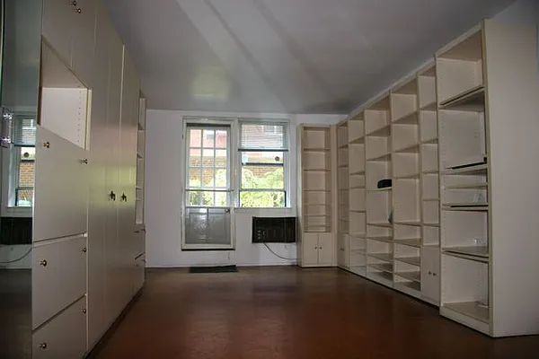 Sold by City Connections Realty | media 20