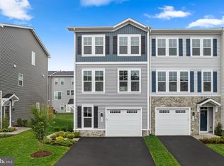 122 Leather Flower Dr, Lake Frederick, VA 22630