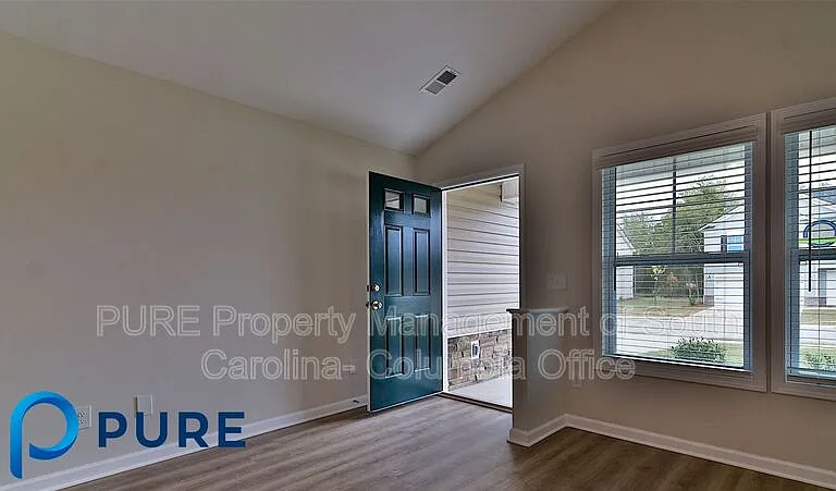 44 Bayberry Ct — Photo 8