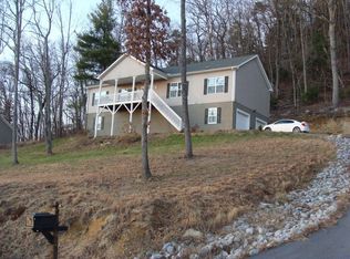 42 W Long View Vista Ln, Hendersonville, NC 28792