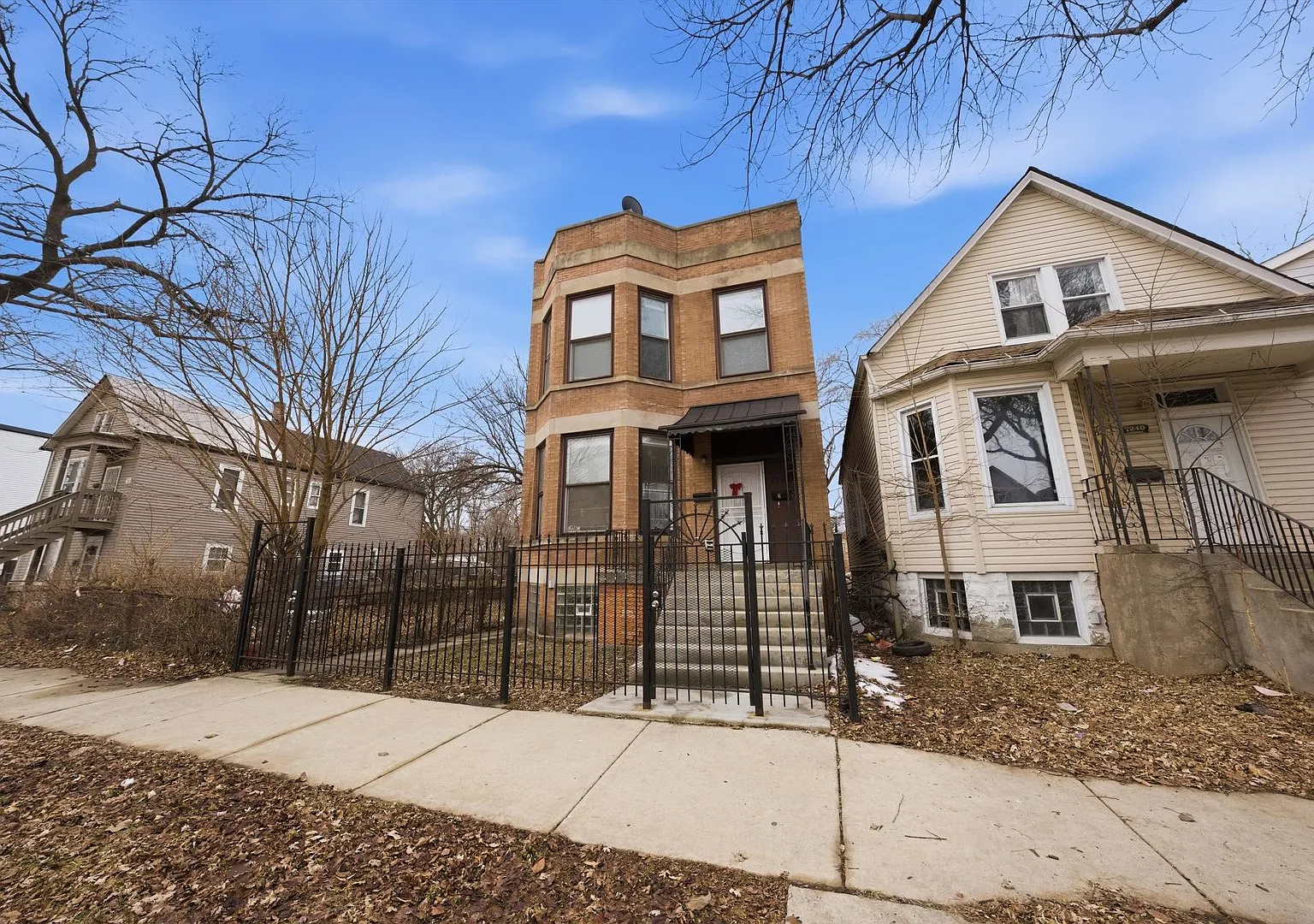 4 bed, 1800 sqft, $1,600 — Photo 1