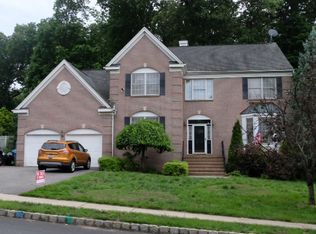 204 Stephens Ln, Mahwah, NJ 07430