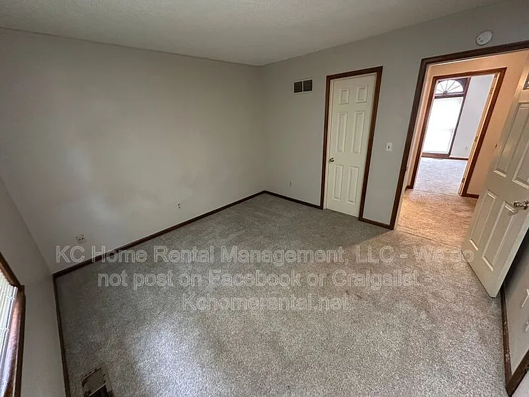 1420 SE 7th Pl — Photo 15