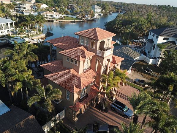 507 Driftwood Dr E